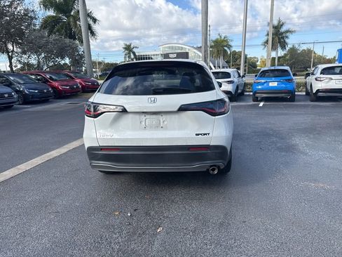 Certified 2023 Honda HR-V Sport image 9