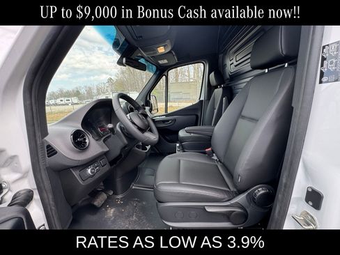 New 2025 Mercedes-Benz Sprinter 4500 image 7