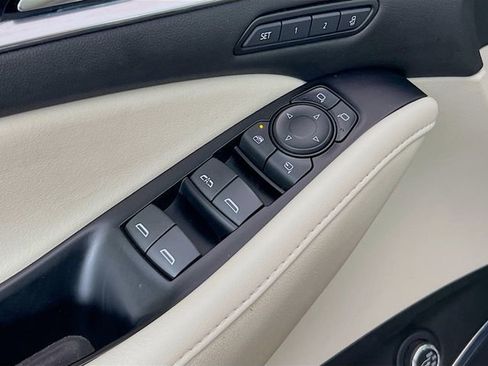 Used 2023 Buick Enclave Premium w/ Experience Buick Package image 17