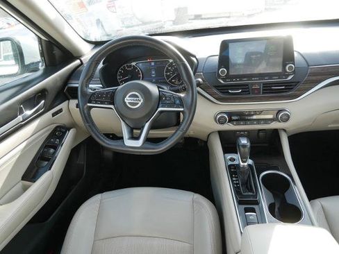Certified 2020 Nissan Altima 2.5 Platinum image 12