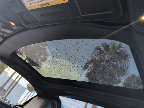Used 2014 Mercedes-Benz SLK 250 image 15
