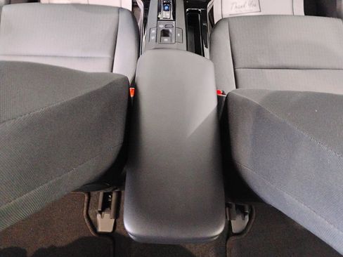 Used 2026 Toyota Prius LE image 33