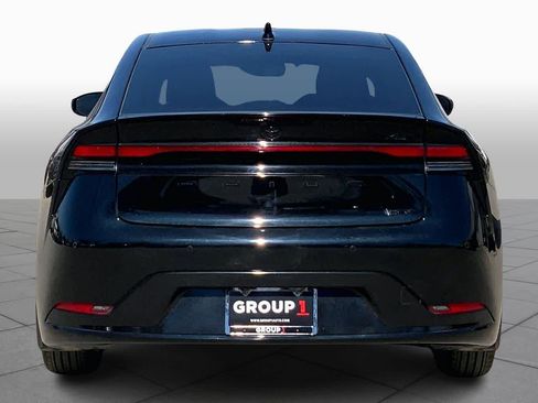 Used 2025 Toyota Prius image 5