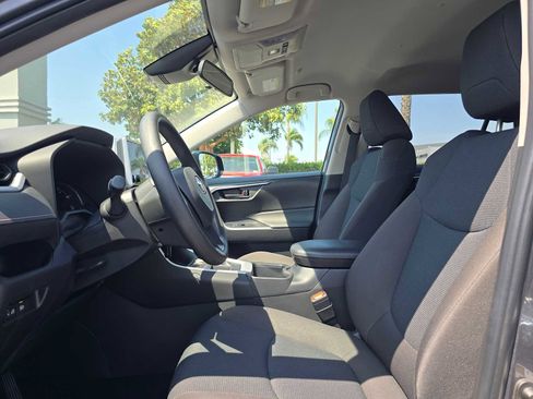Certified 2025 Toyota RAV4 LE FWD image 22