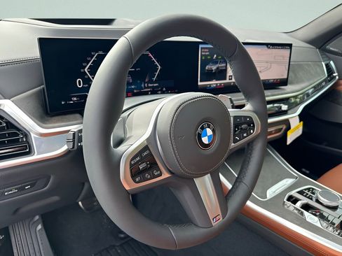 New 2026 BMW X5 xDrive40i w/ M Sport Package AWD/4WD image 13