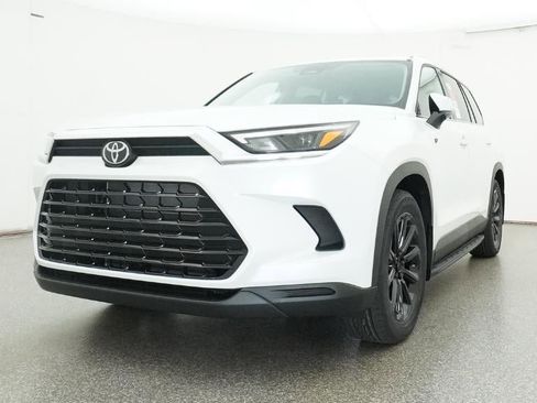 New 2026 Toyota Grand Highlander XLE image 32