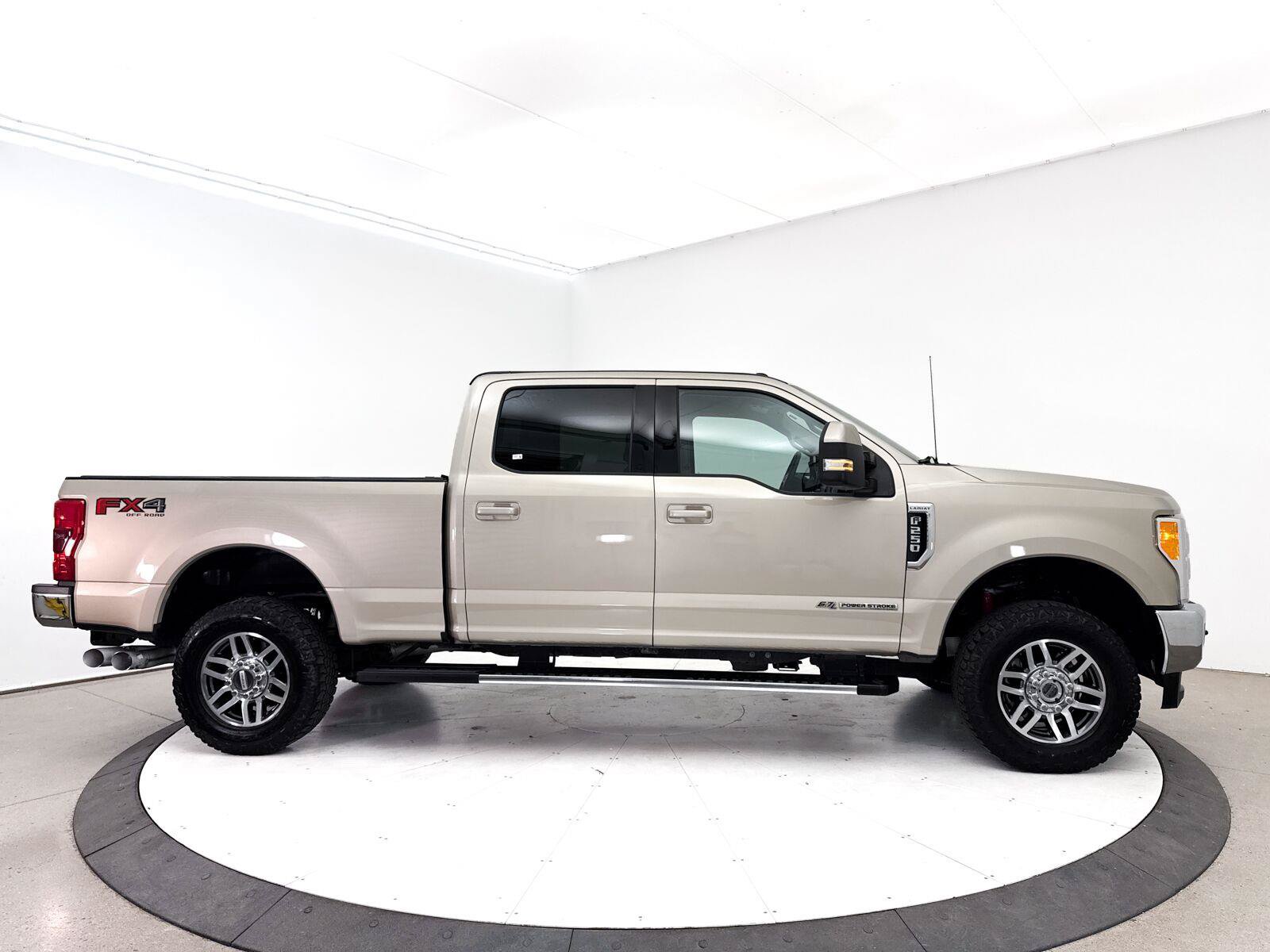 Used 2017 Ford F250 Lariat w/ Lariat Value Package AWD/4WD image 36