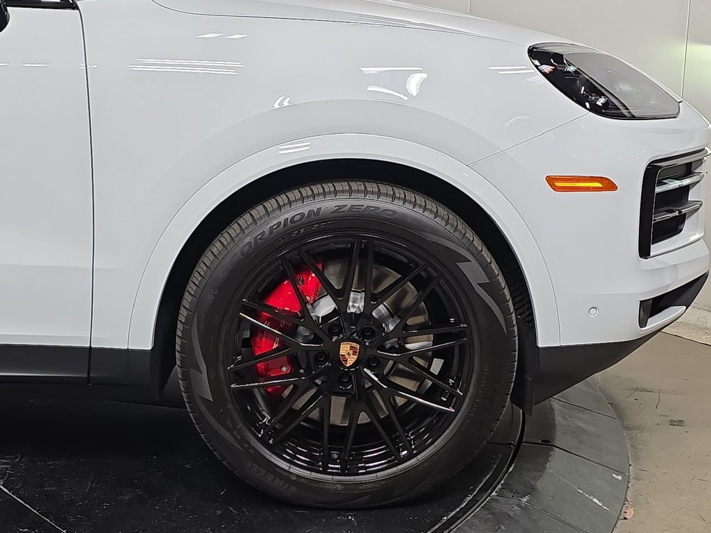 Certified 2026 Porsche Cayenne S AWD/4WD image 11