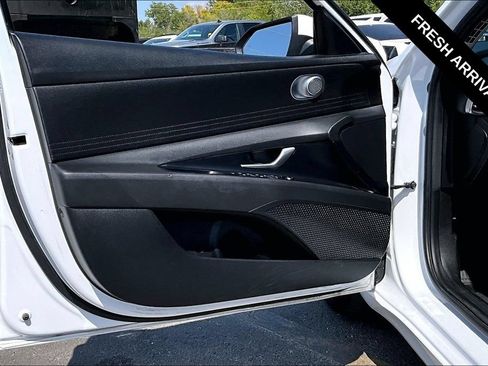 Used 2024 Hyundai Elantra SE FWD image 20