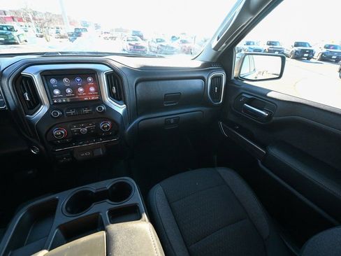 Used 2019 Chevrolet Silverado 1500 RST image 33