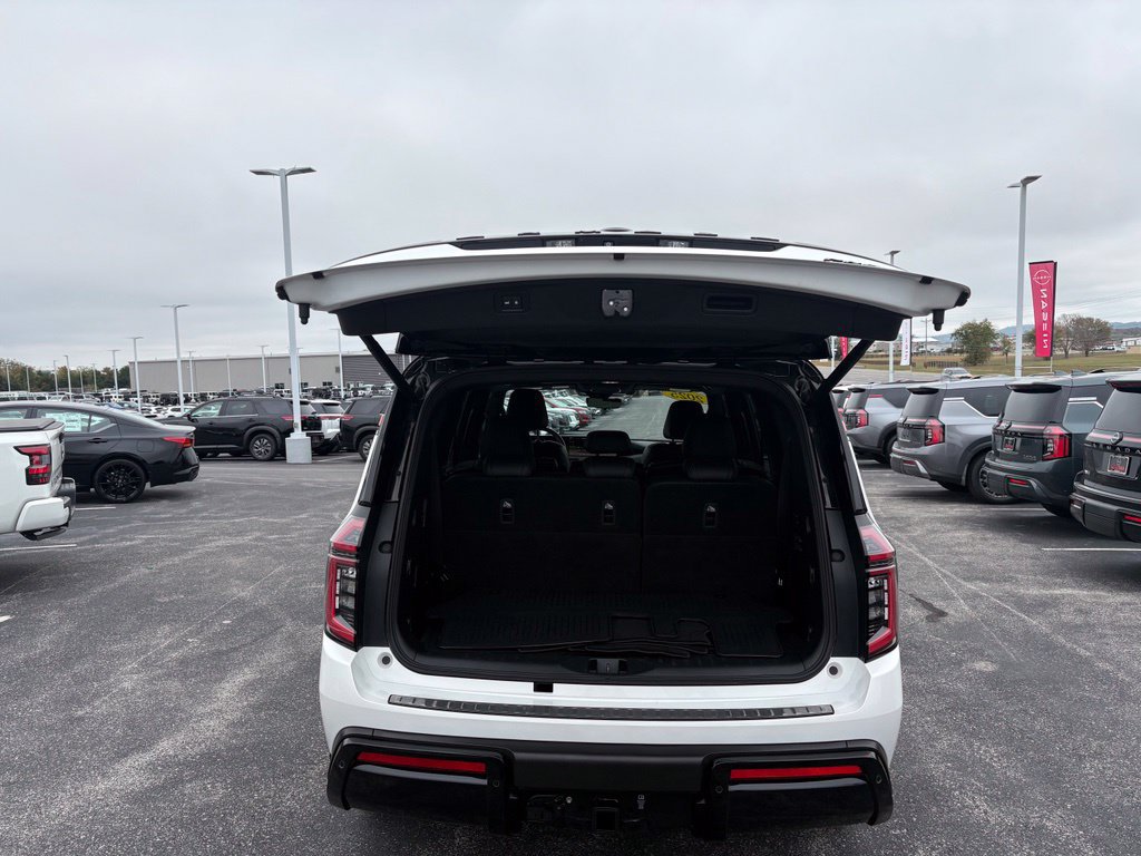 Used 2025 Nissan Armada PRO-4X AWD/4WD image 12