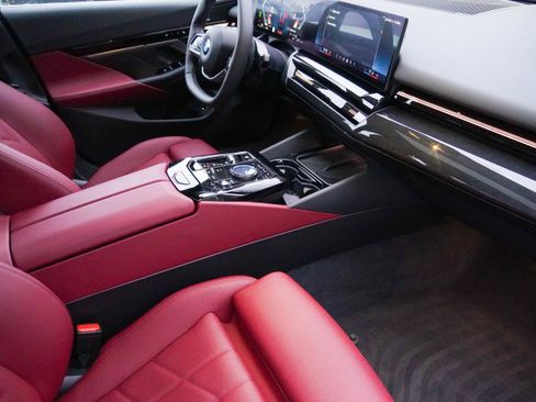 Certified 2026 BMW 530i xDrive 530i xDrive image 10