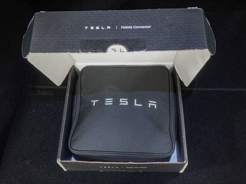 Used 2026 Tesla Model Y AWD image 11