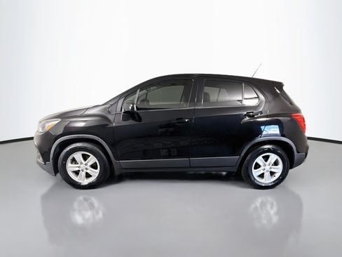 Used 2019 Chevrolet Trax LS FWD image 6