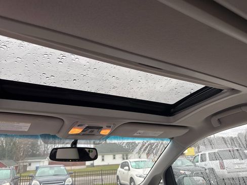 Used 2012 Toyota Sienna XLE image 8