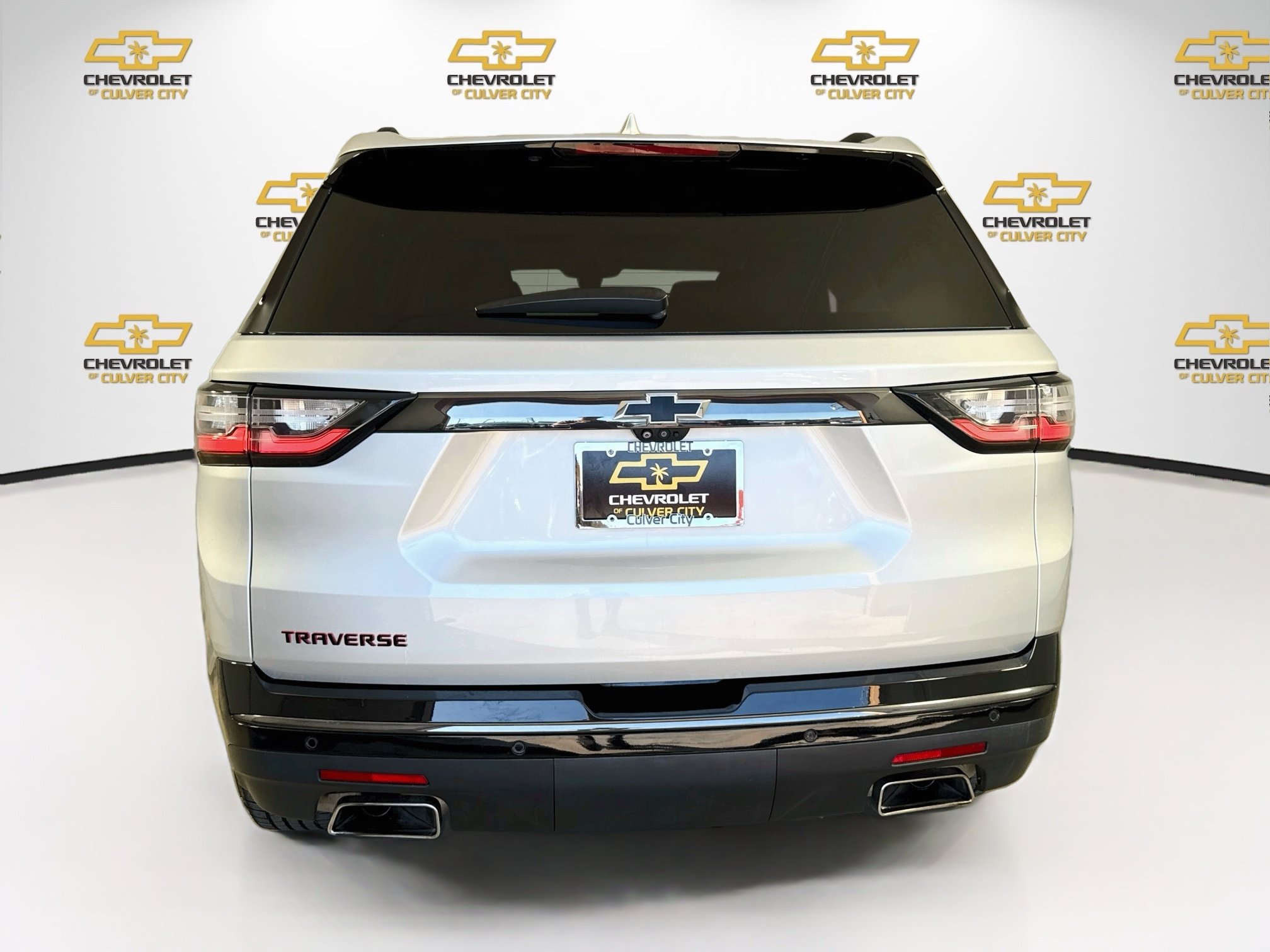 Used 2020 Chevrolet Traverse Premier w/ Redline Edition FWD image 7