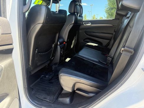 Used 2017 Jeep Grand Cherokee Altitude AWD/4WD image 20