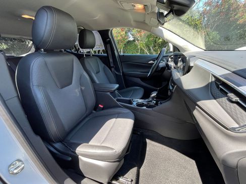 Used 2025 Buick Encore GX Preferred FWD image 35