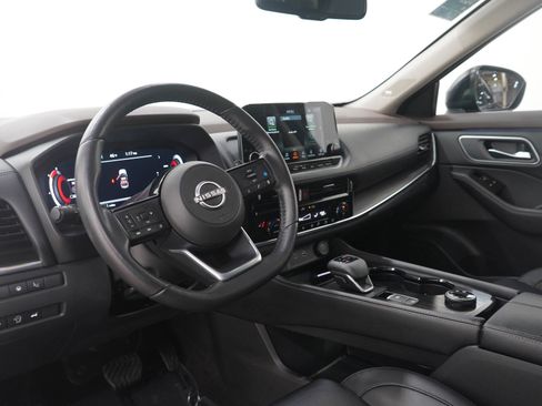 Used 2023 Nissan Rogue Platinum image 29