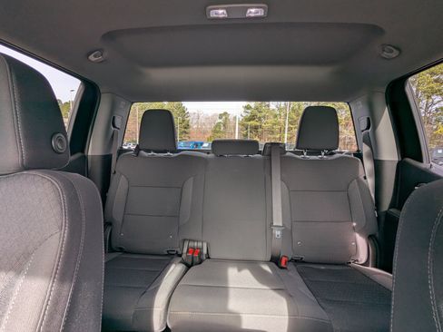 Used 2024 Chevrolet Silverado 1500 LT w/ Z71 Off-Road Package image 10