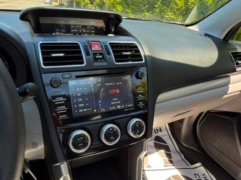 Used 2018 Subaru Forester 2.5i Premium AWD/4WD image 2