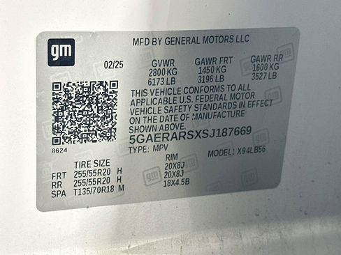 Used 2025 Buick Enclave Preferred FWD image 12