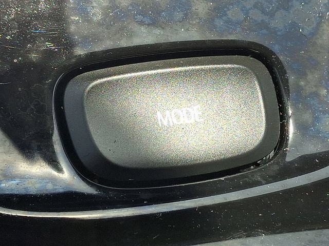 Used 2023 Buick Envision Avenir AWD/4WD image 27