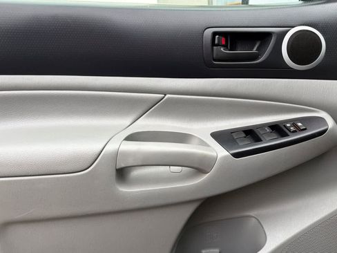 Used 2015 Toyota Tacoma 4x4 Double Cab w/ TRD Sport Package image 14