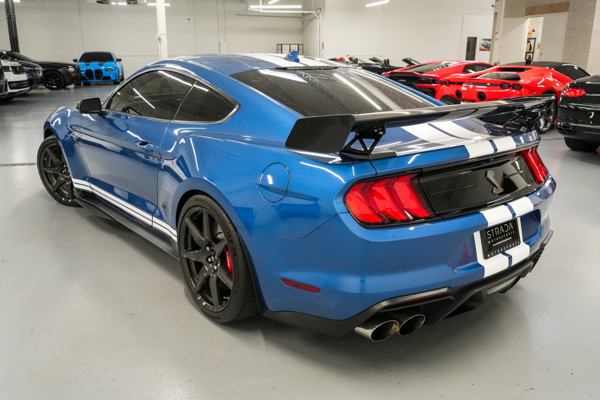 Used 2020 Ford Mustang Shelby GT500 w/ Carbon Fiber Track Pack RWD image 4
