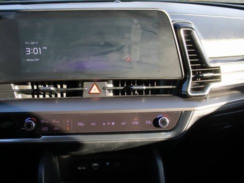 Certified 2023 Kia Sportage EX image 13