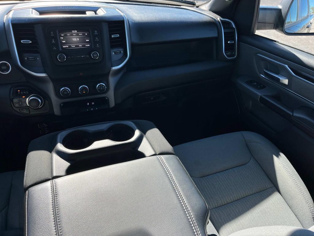 Used 2022 RAM 1500 Big Horn AWD/4WD image 8