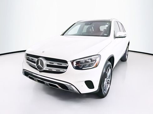 Used 2022 Mercedes-Benz GLC 300 4MATIC image 3