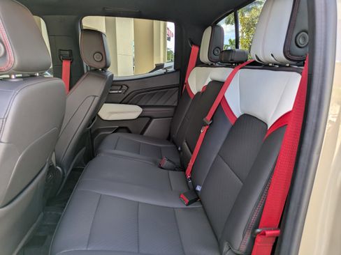 Used 2024 GMC Canyon AT4X image 17