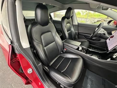 Used 2019 Tesla Model 3 Standard Range image 15
