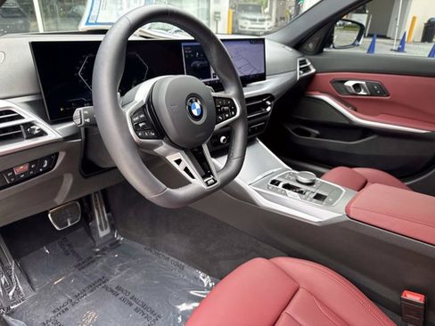 Used 2025 BMW 330i Sedan w/ M Sport Package RWD image 21