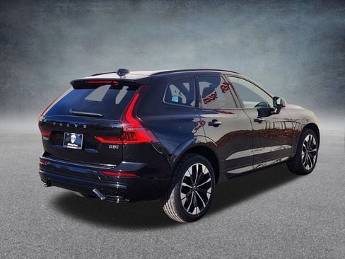 New 2026 Volvo XC60 B5 Plus w/ Climate Package PRO image 7