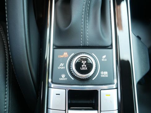 Certified 2024 Kia Telluride SX Prestige X-Line AWD/4WD image 32