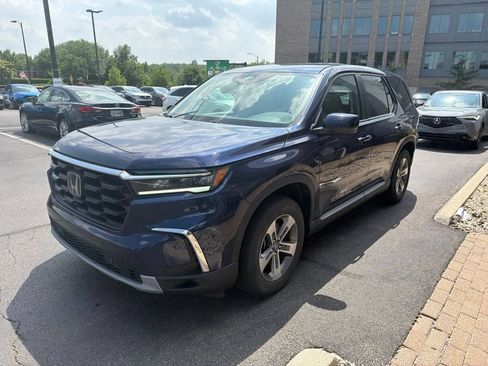 Used 2024 Honda Pilot EX-L image 2