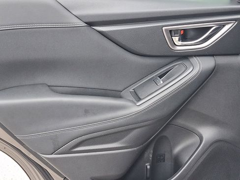 Used 2020 Subaru Forester Premium image 12