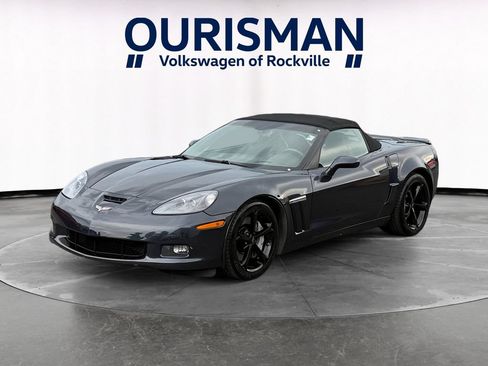 Used 2013 Chevrolet Corvette Grand Sport w/ 4LT Preferred Equipment Group RWD image 2