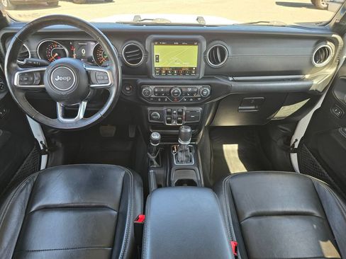 Used 2020 Jeep Gladiator Overland AWD/4WD image 5