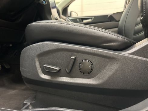 Used 2024 Ford Edge SEL image 27