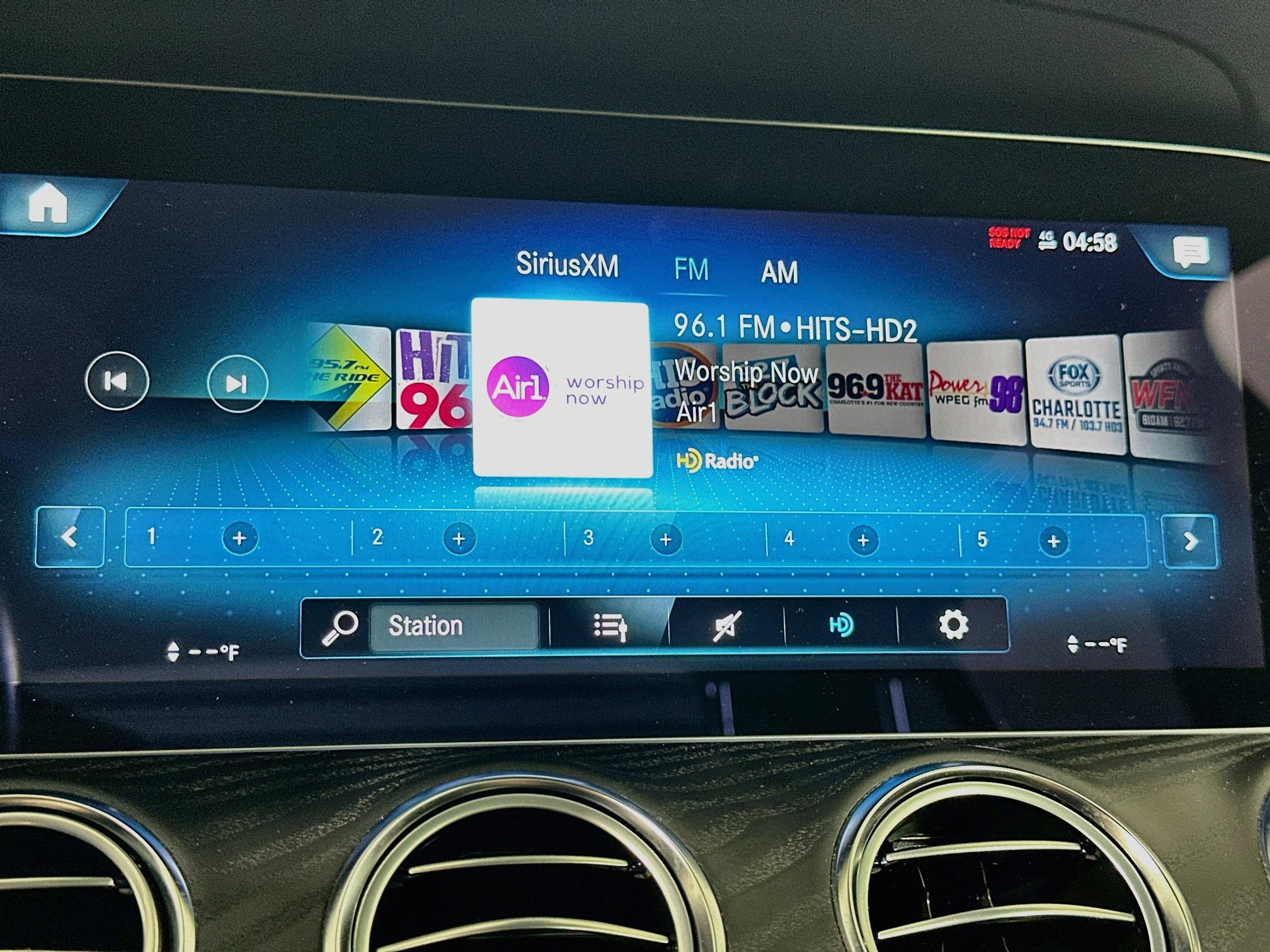 Used 2023 Mercedes-Benz E 350 4MATIC Sedan image 21