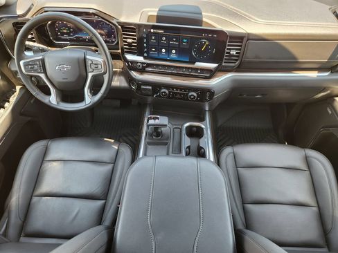 Used 2025 Chevrolet Silverado 1500 LT Trail Boss w/ LT Trail Boss Premium Package AWD/4WD image 25