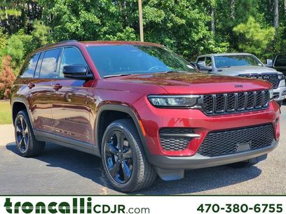 Used 2023 Jeep Grand Cherokee Altitude