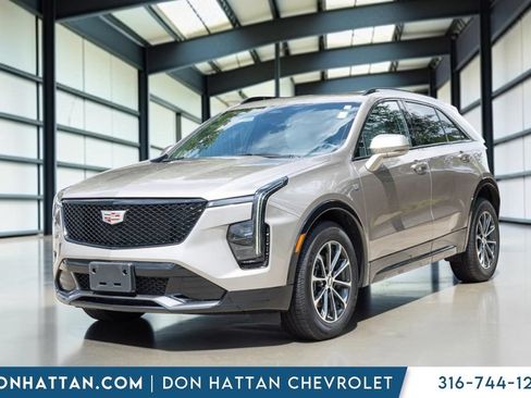 Used 2024 Cadillac XT4 Sport FWD image 17