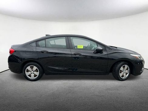 Used 2017 Chevrolet Cruze LS image 14