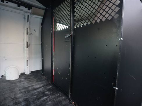 Used 2018 Chevrolet Express 2500 w/ Driver Convenience Package RWD image 20