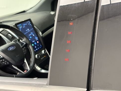 Used 2021 Ford Edge ST w/ Equipment Group 401A image 8