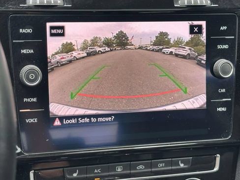 Used 2019 Volkswagen GTI SE FWD image 21